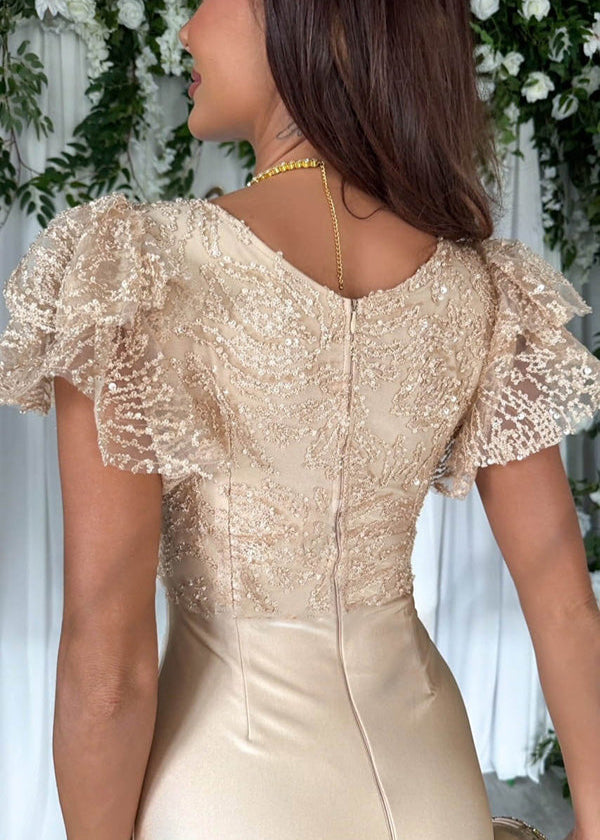 Robe tailleur à l'élégance intemporelle